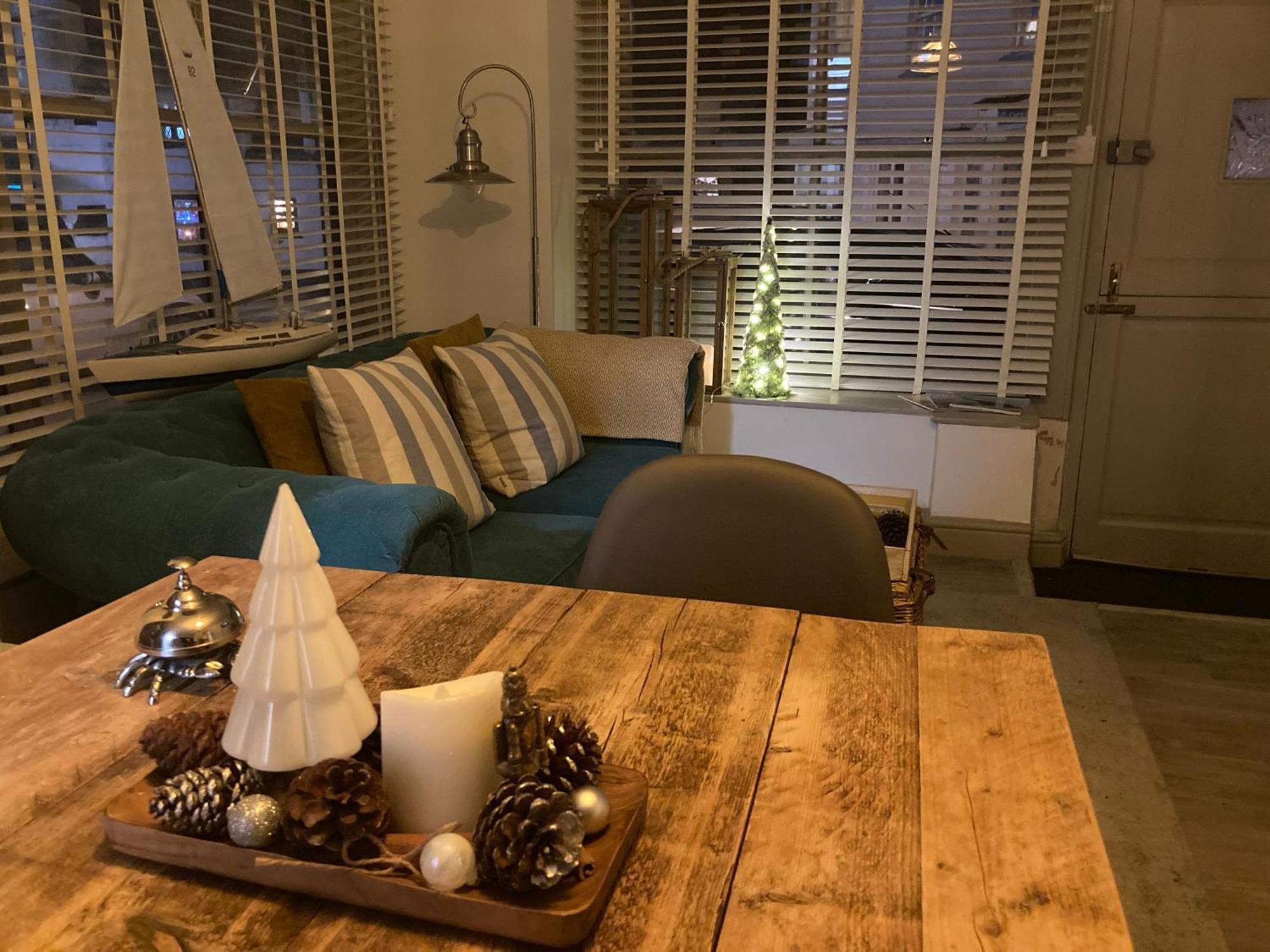 "Prospect House" - Two Private Apartments In This 17Th Century Cottage - Apartment 2 Has A Kids Cabin Bunk Room - Book Both Apartments For One Large House With Connecting Door In Lobby - Public Parking Outside Looe Kültér fotó